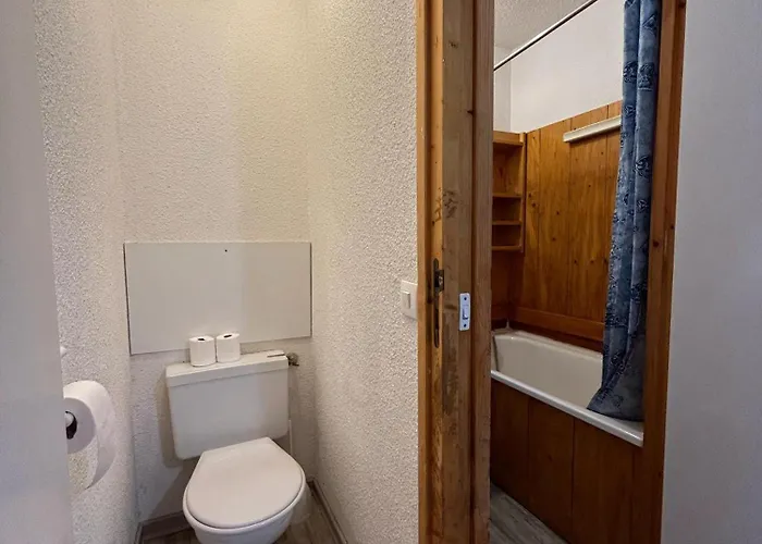 - Inout - 5 Beds Flat P-408 Apartment *